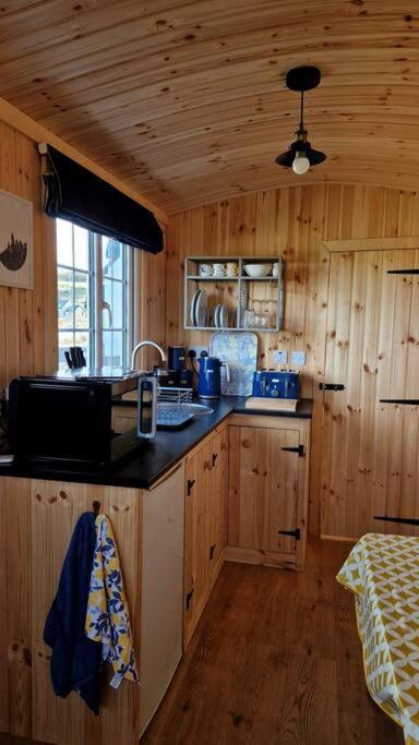 The Shepherd'S Hut @ Innlands Kilmaluag Exterior foto